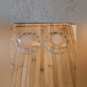 2 Vintage small glass plates decorated with AN AG 146 Daisies